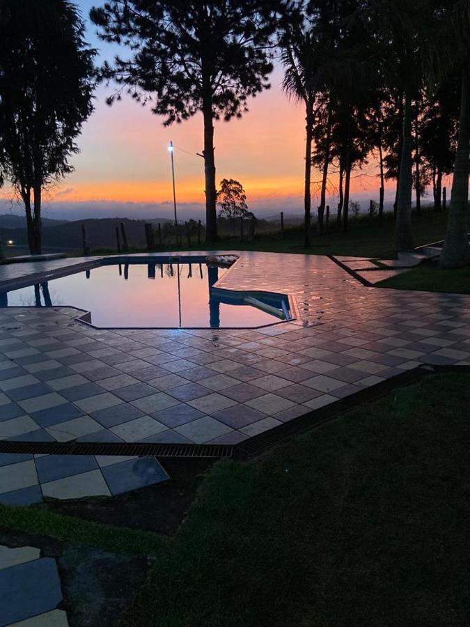 Villa Sítio frente à Barragem Salesópolis Exterior foto